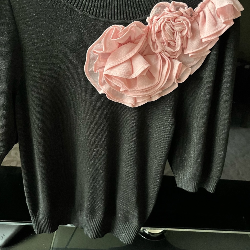Anthropology top never used black with light pink flower